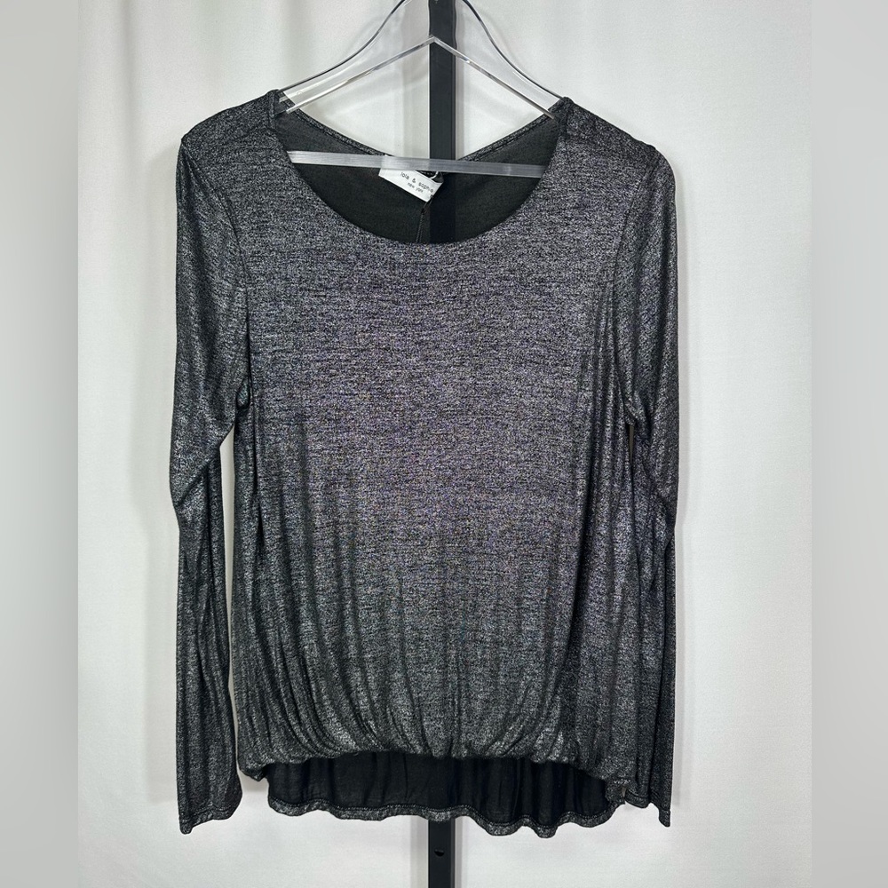 NWT Lola and Sophie Long Sleeve Bubble Shimmer Top- Small